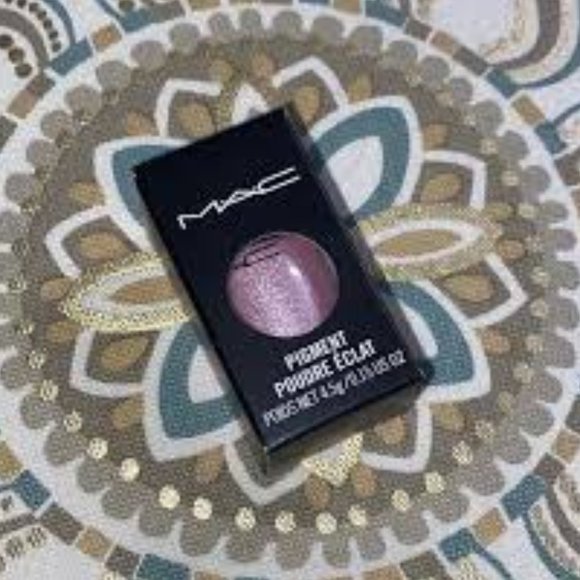 MAC KITSCHMAS eyeshadow Pigment NIB shimmer - Picture 2 of 10